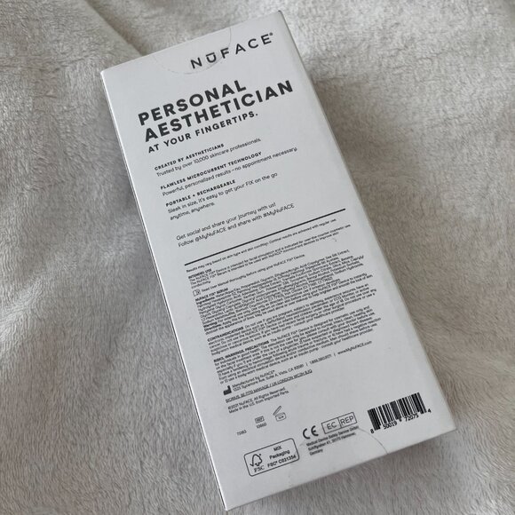 (Brand New) NuFACE FIX® Line Smoothing Microcurrent Device Set - Picture 5 of 5